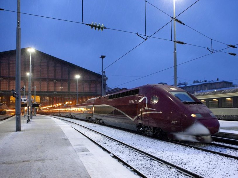 Masque, attestation, places assises : ce qui va changer à la SNCF et à la RATP à partir de mardi